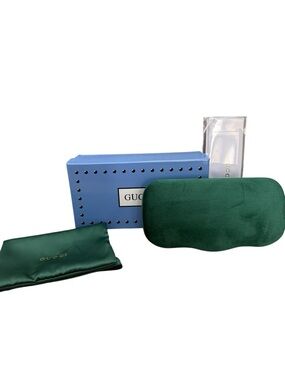 New! Gucci Green Velvet Glasses Case with Soft Pouch and Gorgeous Box